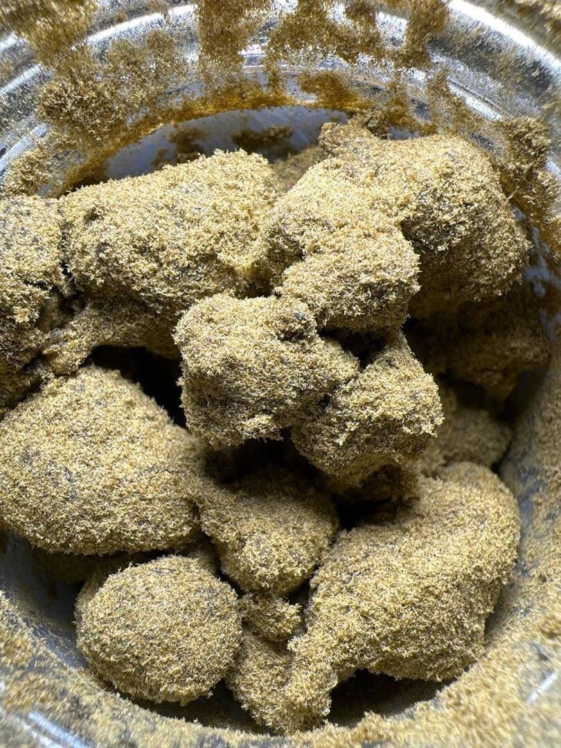 WhatsApp Image 2025-02-07 at 00.27.33_8b1fe0b5 moonrocks weed